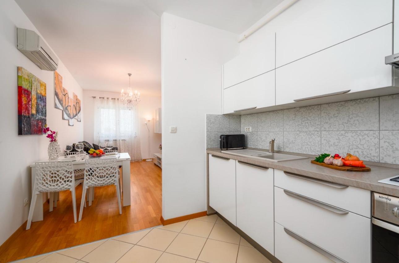 Aureo Apartment Pula Center 外观 照片