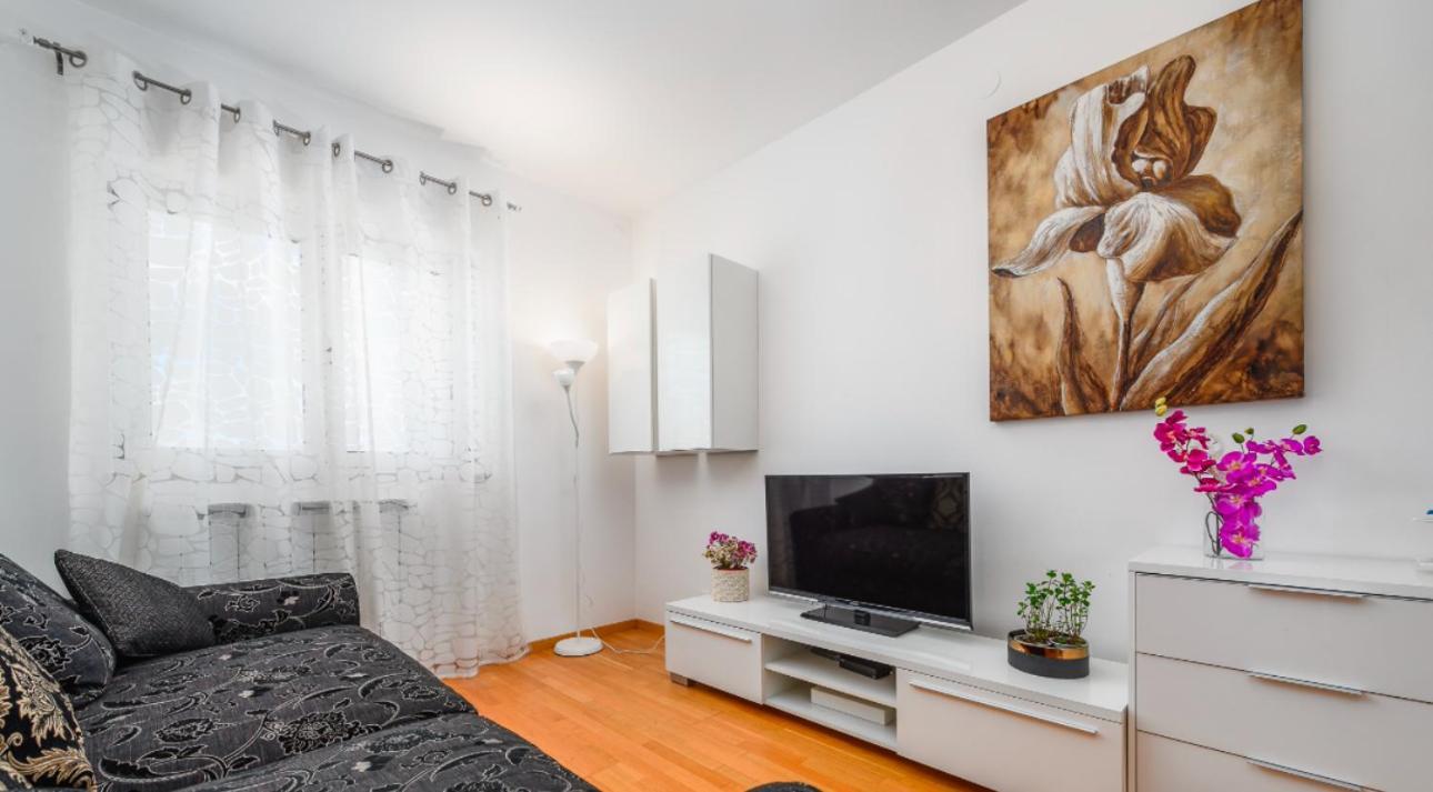 Aureo Apartment Pula Center 外观 照片