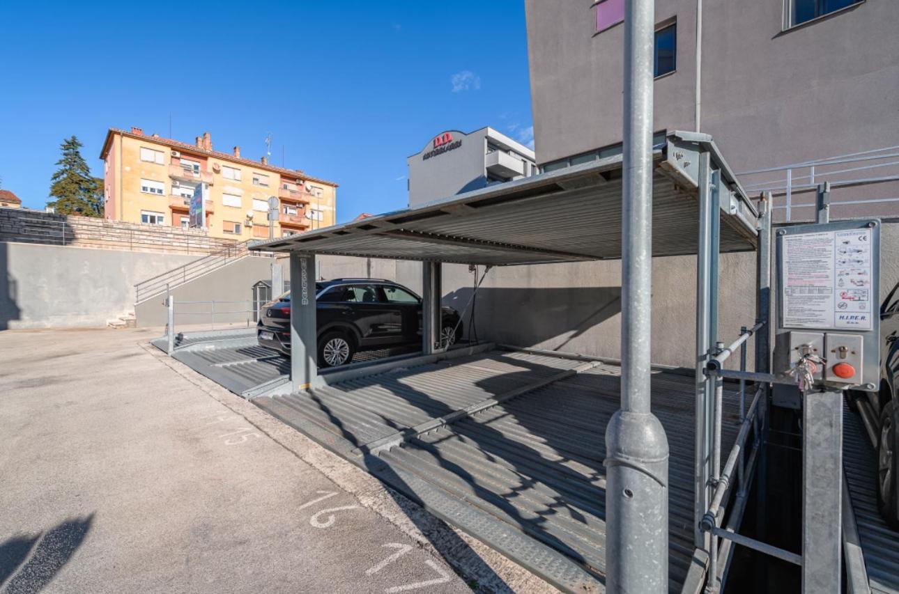 Aureo Apartment Pula Center 外观 照片